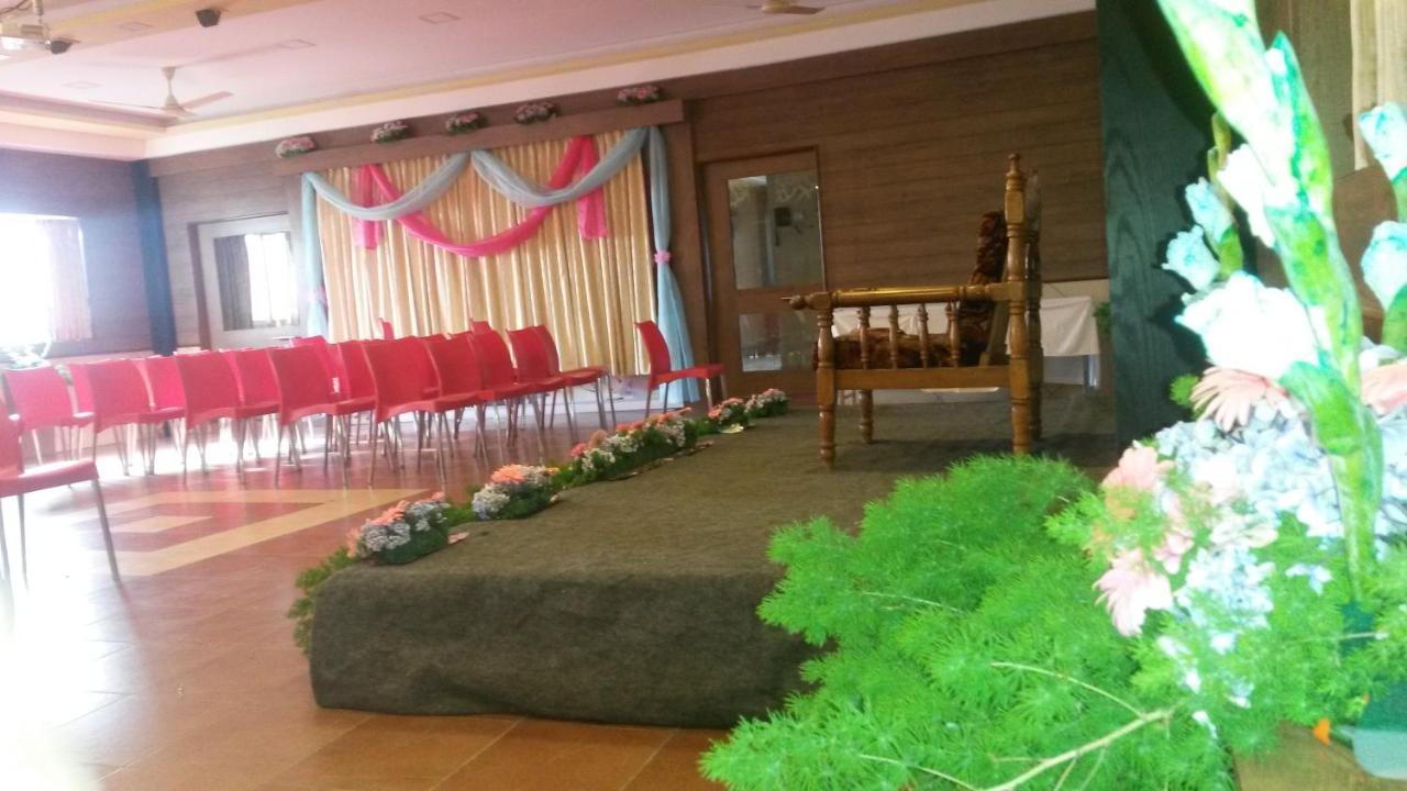 Kohinoor Hotels Erode Esterno foto