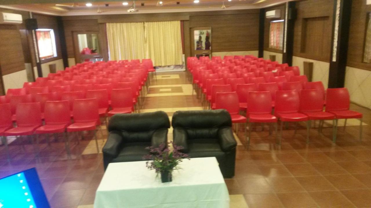 Kohinoor Hotels Erode Esterno foto